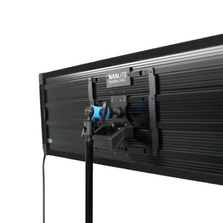 Nanlite AS-UH-PS-HD - uchwyt montażowy z głowicą kulową i rączką do lamp PavoSlim 240CL_Przykład użycia_4